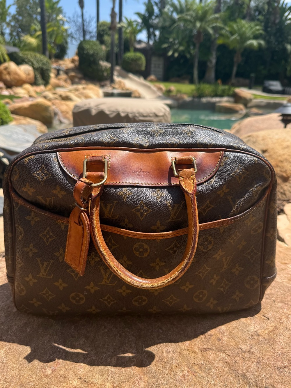 Louis Vuitton vintage Brown toiletry travel  Deauville bag with Vachetta trim